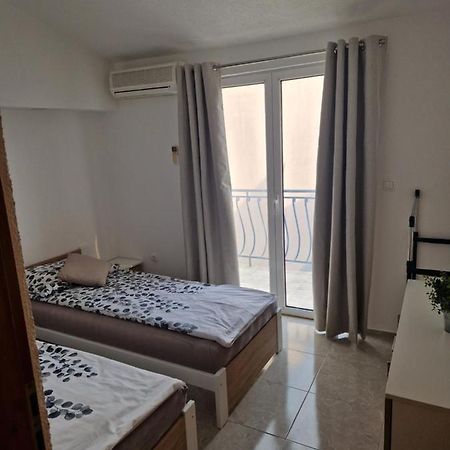 Sacher Apartament Igrane Luaran gambar