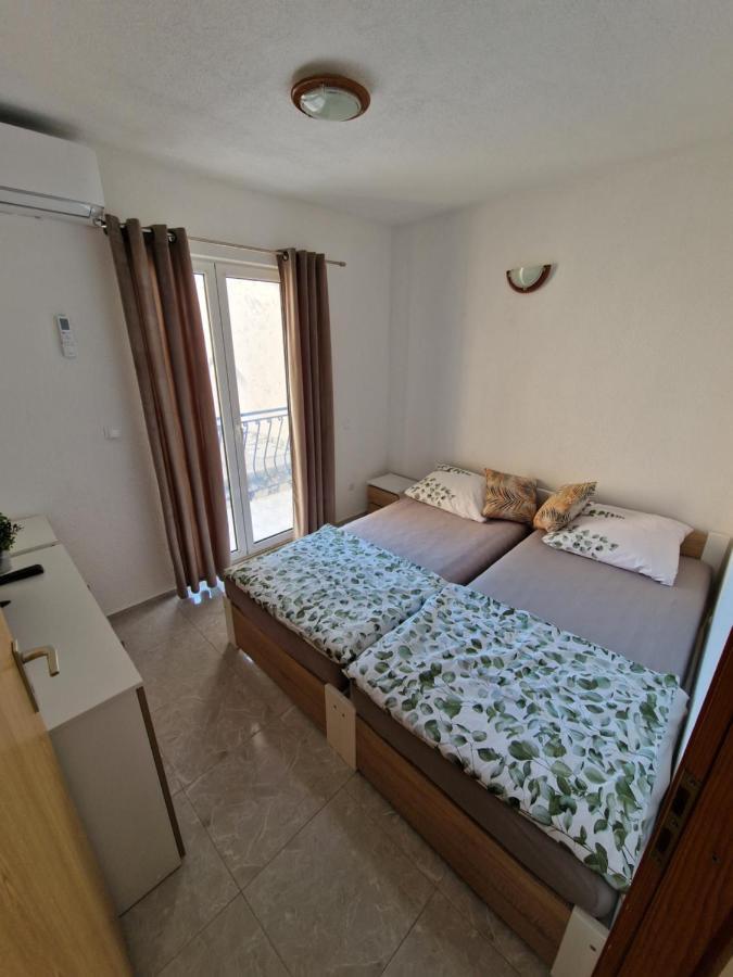 Sacher Apartament Igrane Luaran gambar