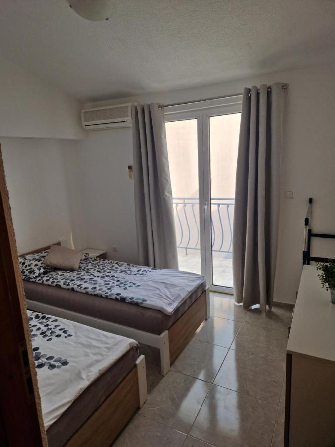 Sacher Apartament Igrane Luaran gambar